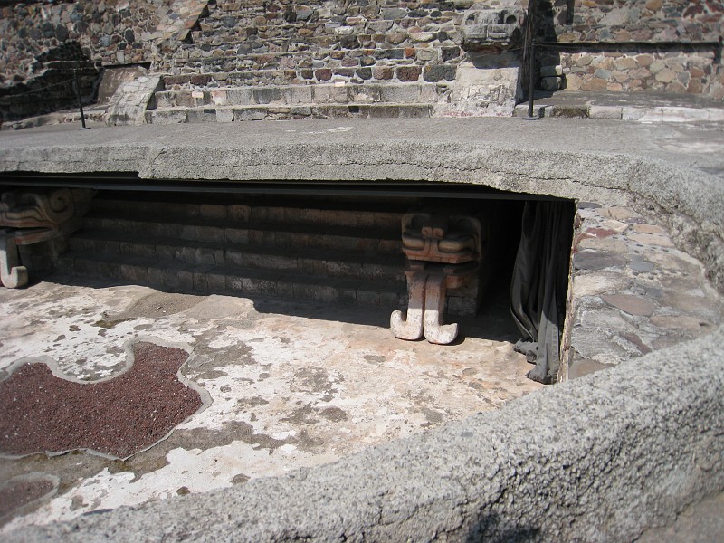 Mexico Pyramids - Mexico City 2009 0260.jpg - A trip to the Teotihuacan area of Mexico to visit the pyramids. A vast complex and a great climb to the top. This was followed by lunch in a cave, then a visit to the historical center of Mexico City. March 2009.